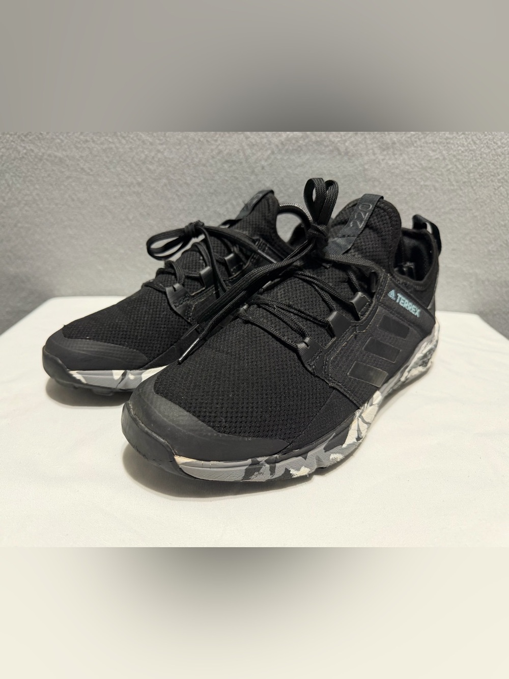 adidas Terrex 220 Hiking Shoes s9 Women’s Black/Gray/White Continental Outsole